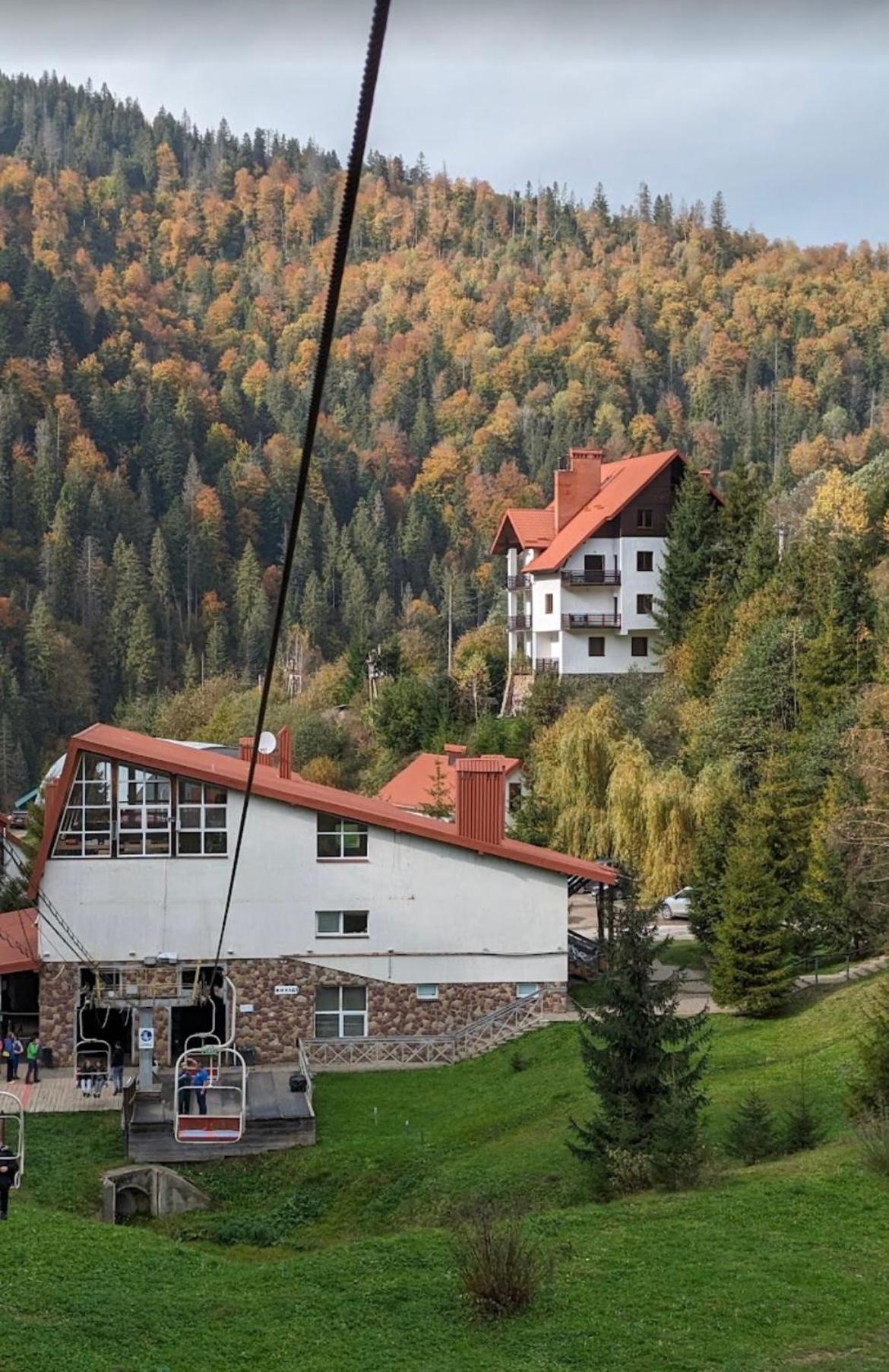 Біля Витягу Slavske Ngoại thất bức ảnh